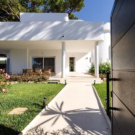 Villa 02 Ulises By Abarzo *